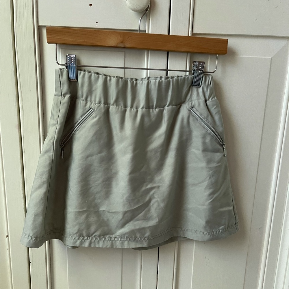 Garb Girls gray pleated golf skirt size 13-14